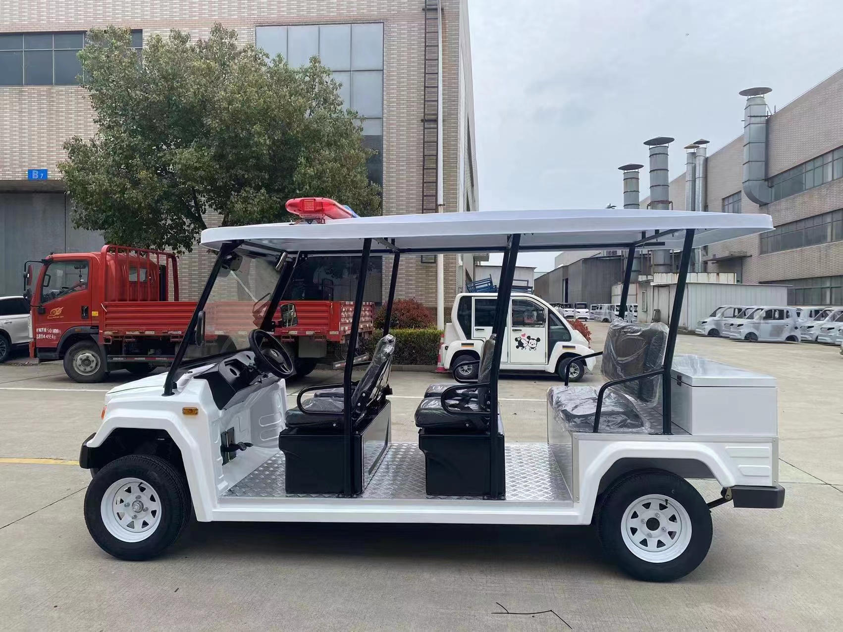 8座電動巡邏車