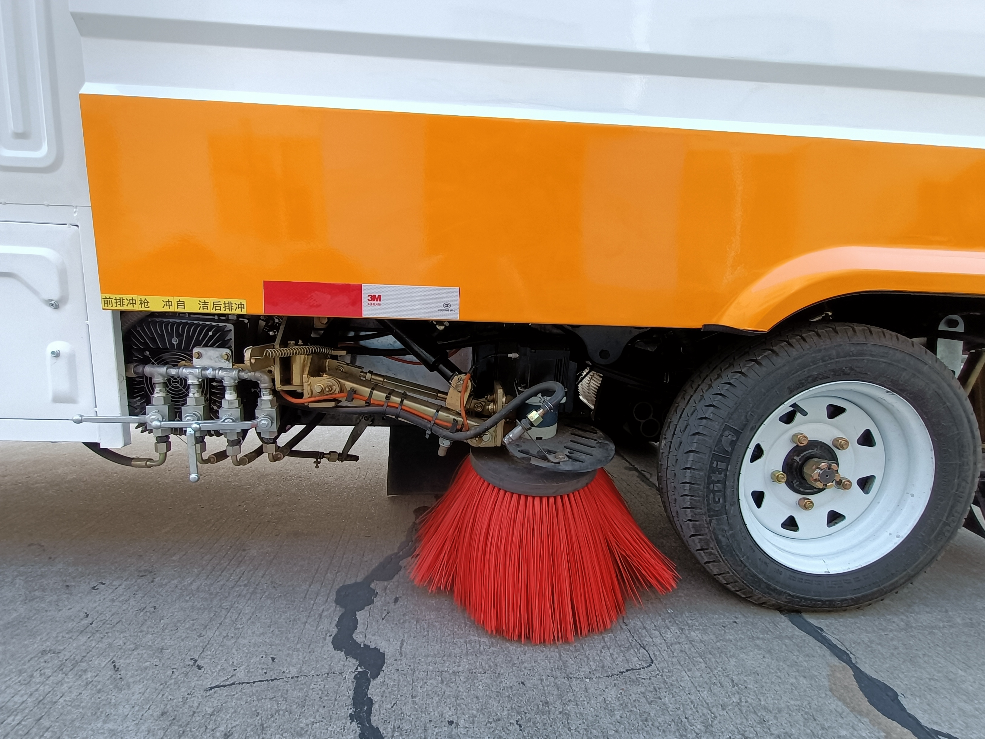 電動純吸掃路車