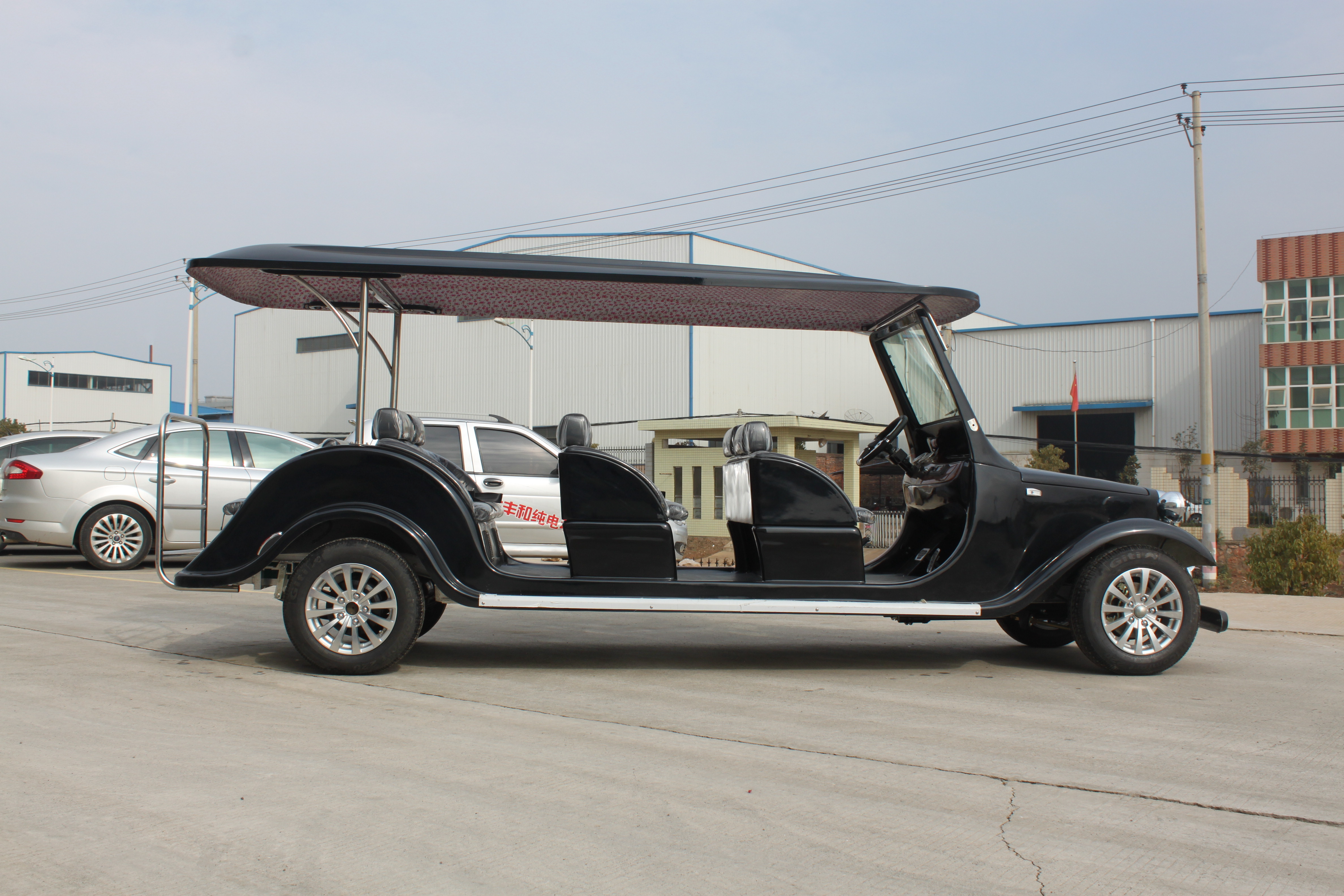 經典款8座電動老爺車