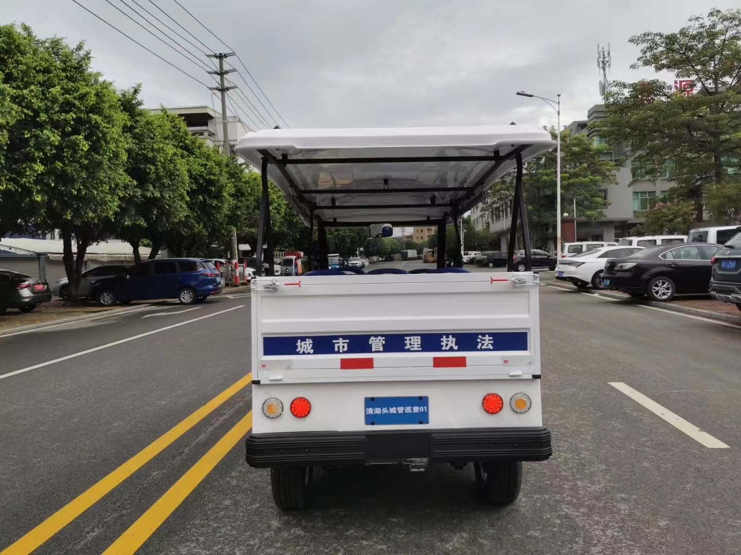 5座電動(dòng)巡邏車(chē)帶后斗